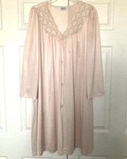 Vanity Fair Light Pink Robe Long Sleeves and Pocket Size L Made in USA