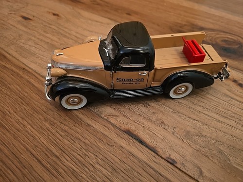 Snap-on 1937 Studebaker Pickup 1:24 2003 Crown Premiums - Picture 6 of 9