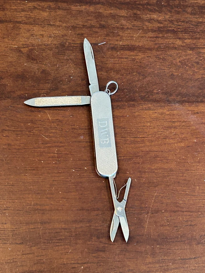 Victorinox ALOX SD 瑞士军刀光滑银色金属钥匙圈多工具 V123 — 第 2/4 张图片