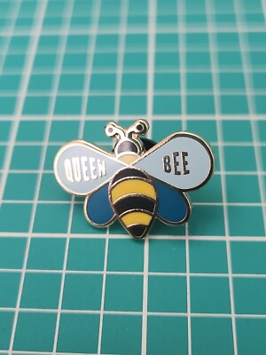 Vtg Queen Bee Bumble Bee   Gold Tone Lapel Pin Hat Pin Collectible 