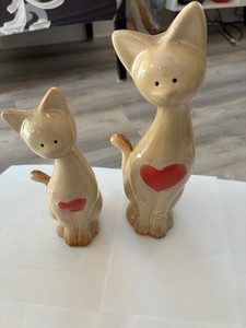 S/2 Ceramic Cat Figurines w/Hearts