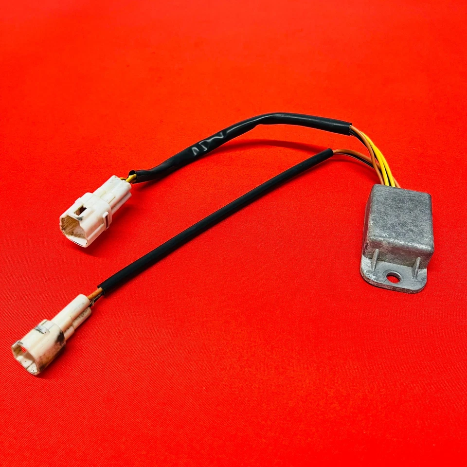 РЕГУЛЯТОР КОНДЕНСАТОРА УПРАВЛЕНИЯ ЗАРЯДОМ RM250 ПОДЛИННЫЙ OEM SUZUKI RM 250 (1996-2000) - Изображение 3 из 4