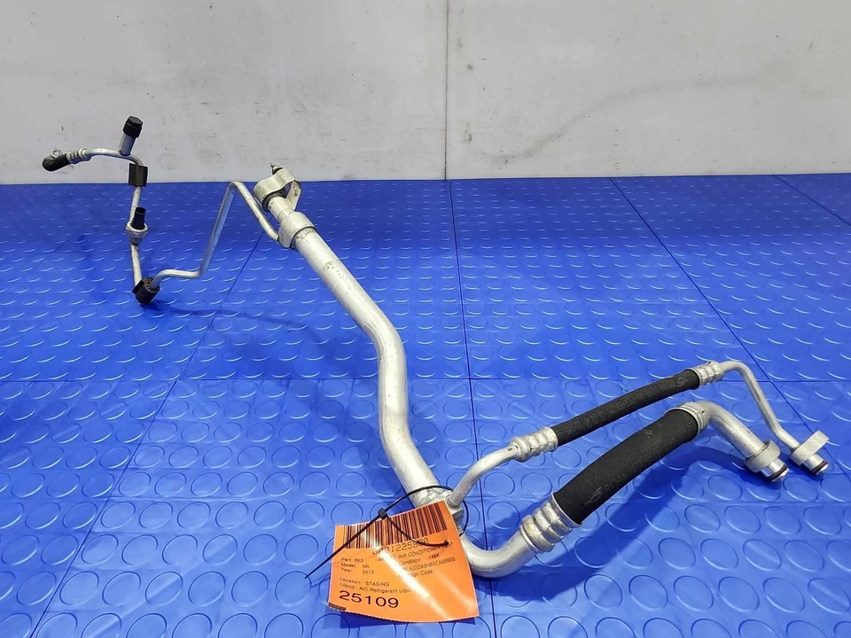 Manguera líquida aire acondicionado 12-15 Mercedes Benz ML W166 OEM 1668300100 Foto 2 de 4