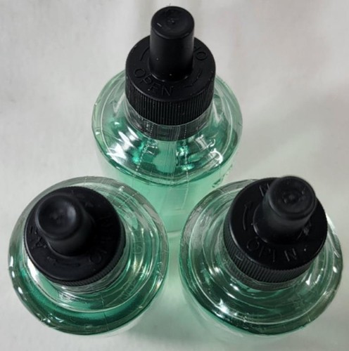 Lote de 3 recambios White Barn by Bath & Body Works Wallflowers RAINFOREST GARDENIA - Imagen 2 de 2