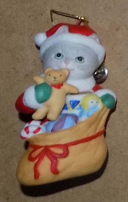 SANTA KITTY WITH BAG FULL OF TOYS CHRISTMAS ORNAMENT
