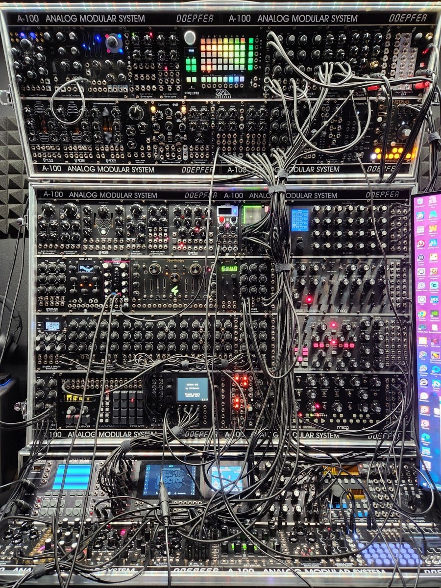 Massive Eurorack Setup - Erica Synths - Zoia - Moog Massive Eurorack Setup - Erica Synths - Zoia - Moog