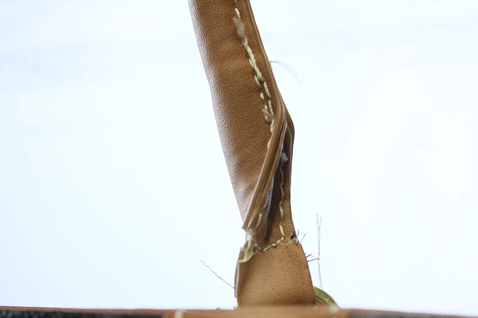 Bolso de Mano Marc Fisher Marrón a Cuadros Mate con Cinturón Foto 3 de 4