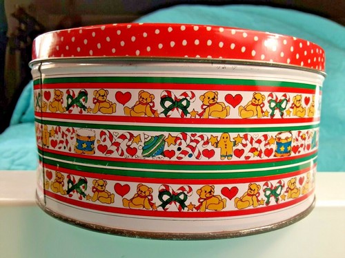 Lucy & Me, Lucy Rigg CHRISTMAS Teddy Bear Tin 6.5" Around Vintage - Picture 10 of 12