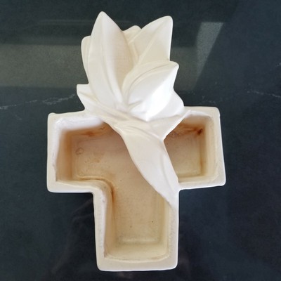 Nelson McCoy Cross Planter in Pastel Green