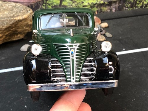 1:24 BURAGO Diecast GREEN 1941 PLYMOUTH TRUCK CHRYSLER No Box - Picture 5 of 24