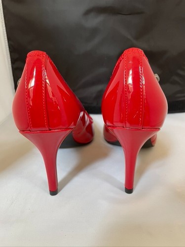 Nuevos tacones de charol rojo Vera Wang para dama - Imagen 5 de 19