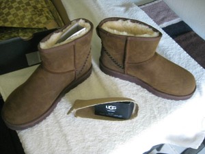 ugg 1003945