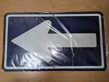 Japanese Retro Steel Sign One Way Arrow Plate Set of 3 Traffic Road Sign Metal