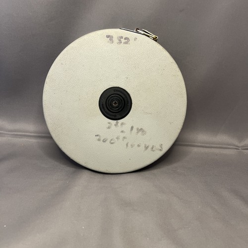 Cen Tech 30m Fiber Glass Tape Measure With Reel Handle - Picture 3 of 4