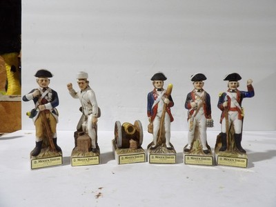 Mogen David 6 Piece Battle Of Concord Miniature Decanter Set