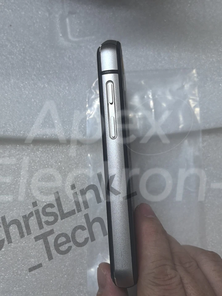 CAT S60 Rugged Waterproof 32GB Smartphone with Integrated FLIR Thermal Camera - Image 4 of 4