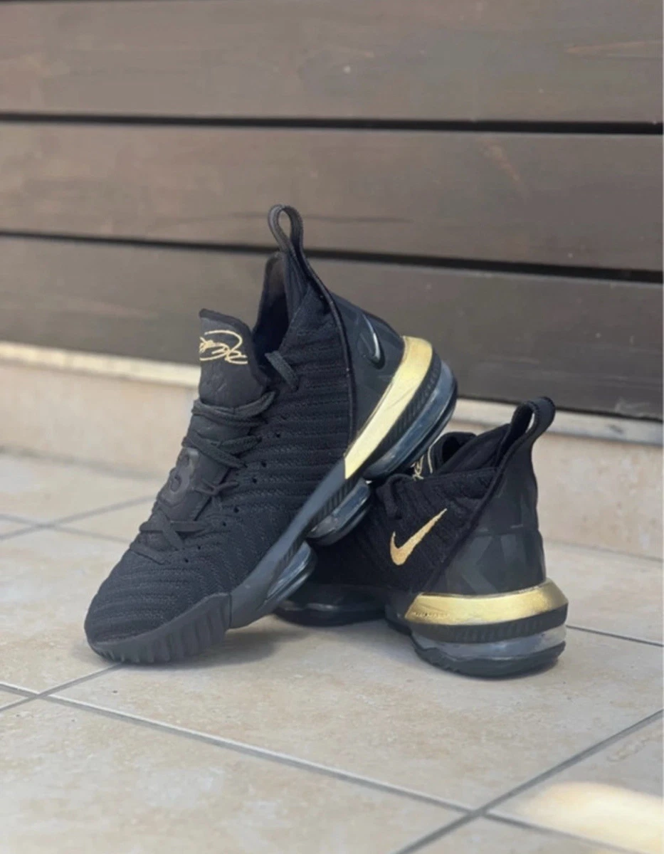 Nike LeBron 16 Black Metallic Gold - огромный выбор по лучшим