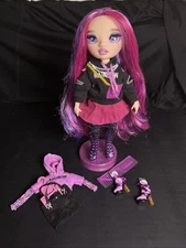 Rainbow High 11in Vanda Doll with Thigh High Boots Plus Outfit And Accessories