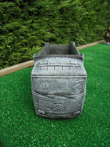 Tipper Lorry Planter Concrete garden ornament - Picture 2 of 13