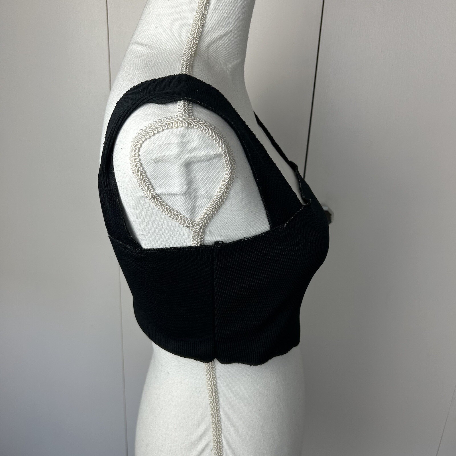 Misguided Women’s Solid Ribbed Square Neck Crop T… - image 3