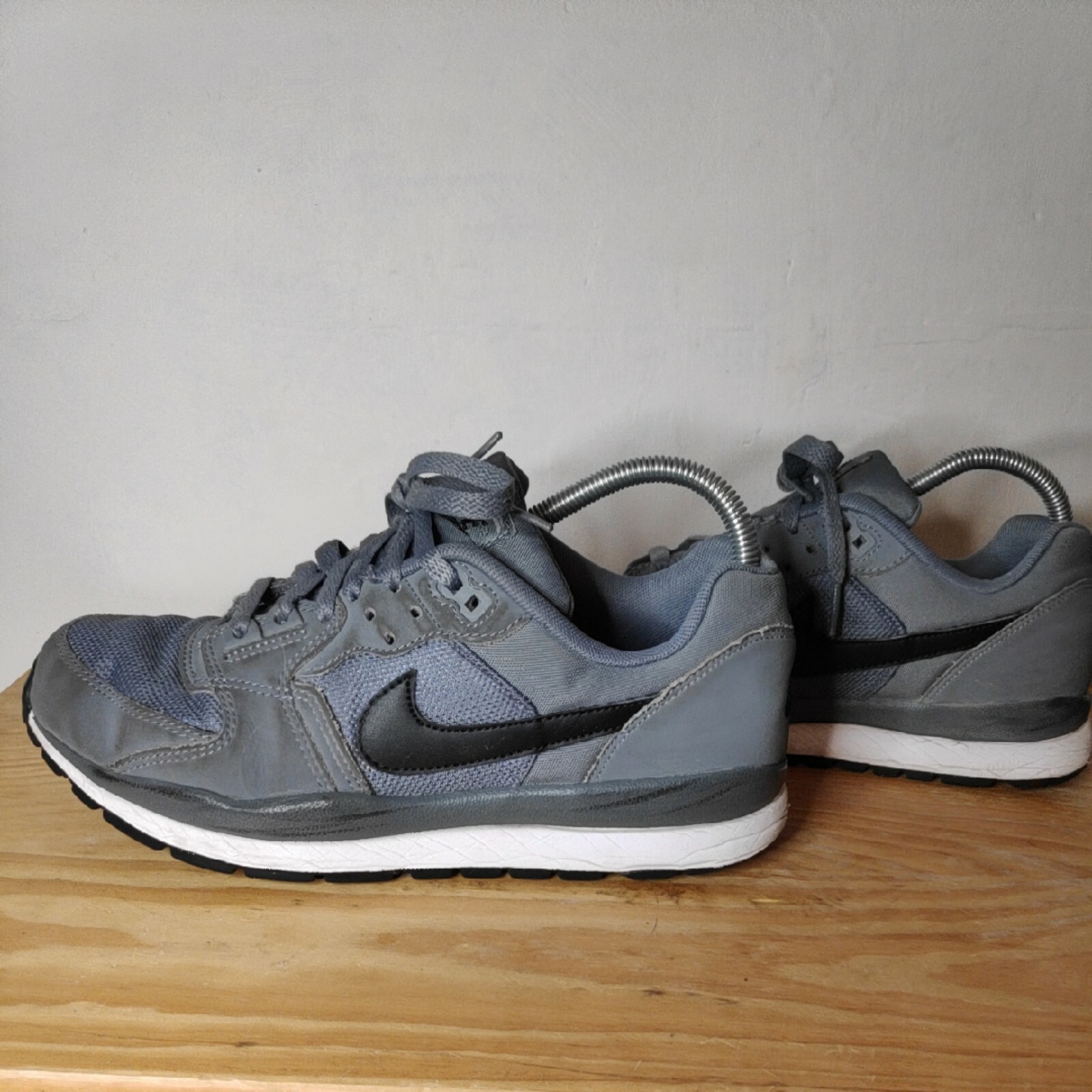 nike windrunners trainers