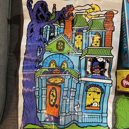 Vintage 1977 Play-Doh Haunted House In Box Near Complete - Picture 2 of 11
