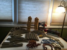 66 PIECE LOT THOMAS THE TRAIN SODOR LUMBER COMPANY PLAY SET  EXTRAS  SCARLOEY