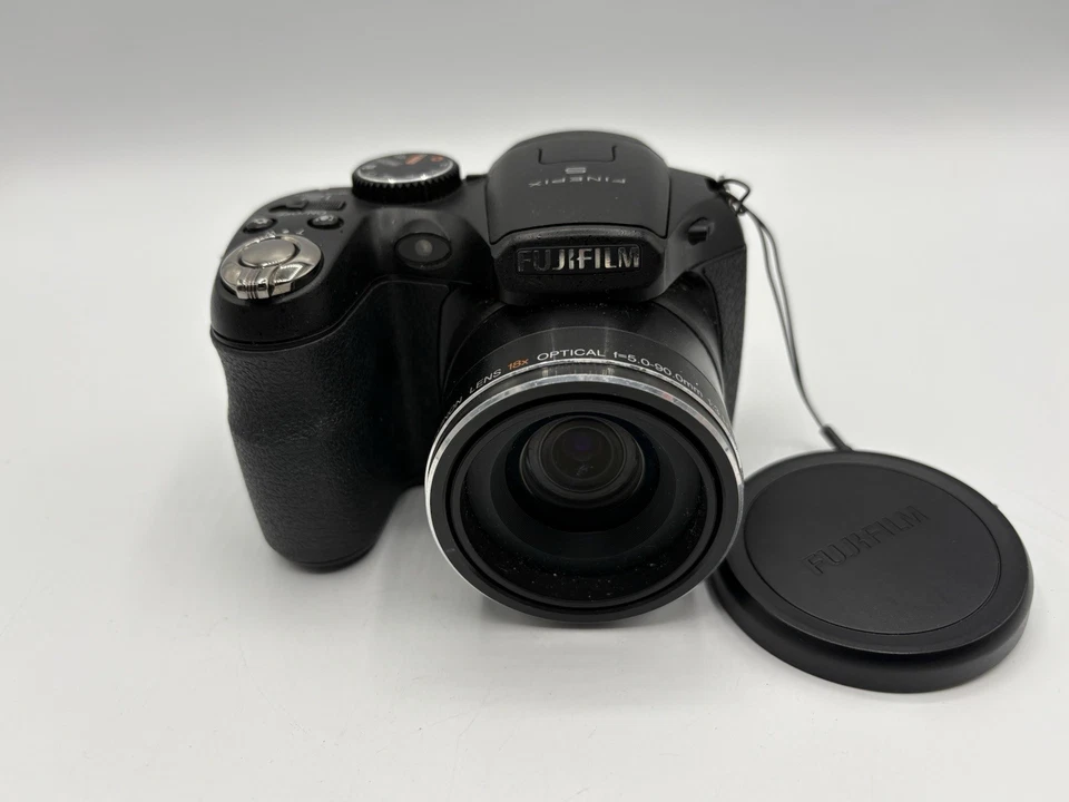 Fujifilm FinePix S Series S2500HD 12.2MP Digital Camera - Black, photo 4 of 5