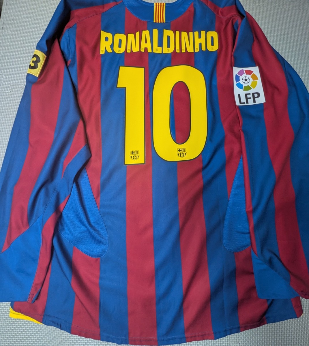 Ronaldinho 10 XL FC Barcelona 2005 2006 L/S Home Jersey Camiseta
