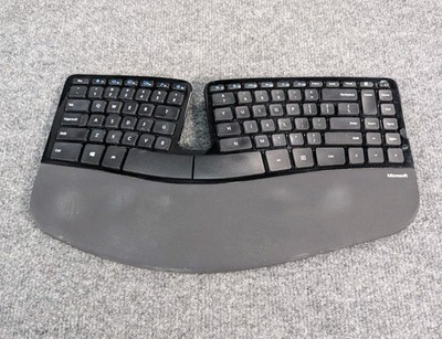Microsoft Sculpt Ergonomic Keyboard Black Wireless Split Great Condition!