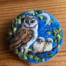 NEEDLE FELT BROOCH OWL AND YOUNG IN MOONLIGHT