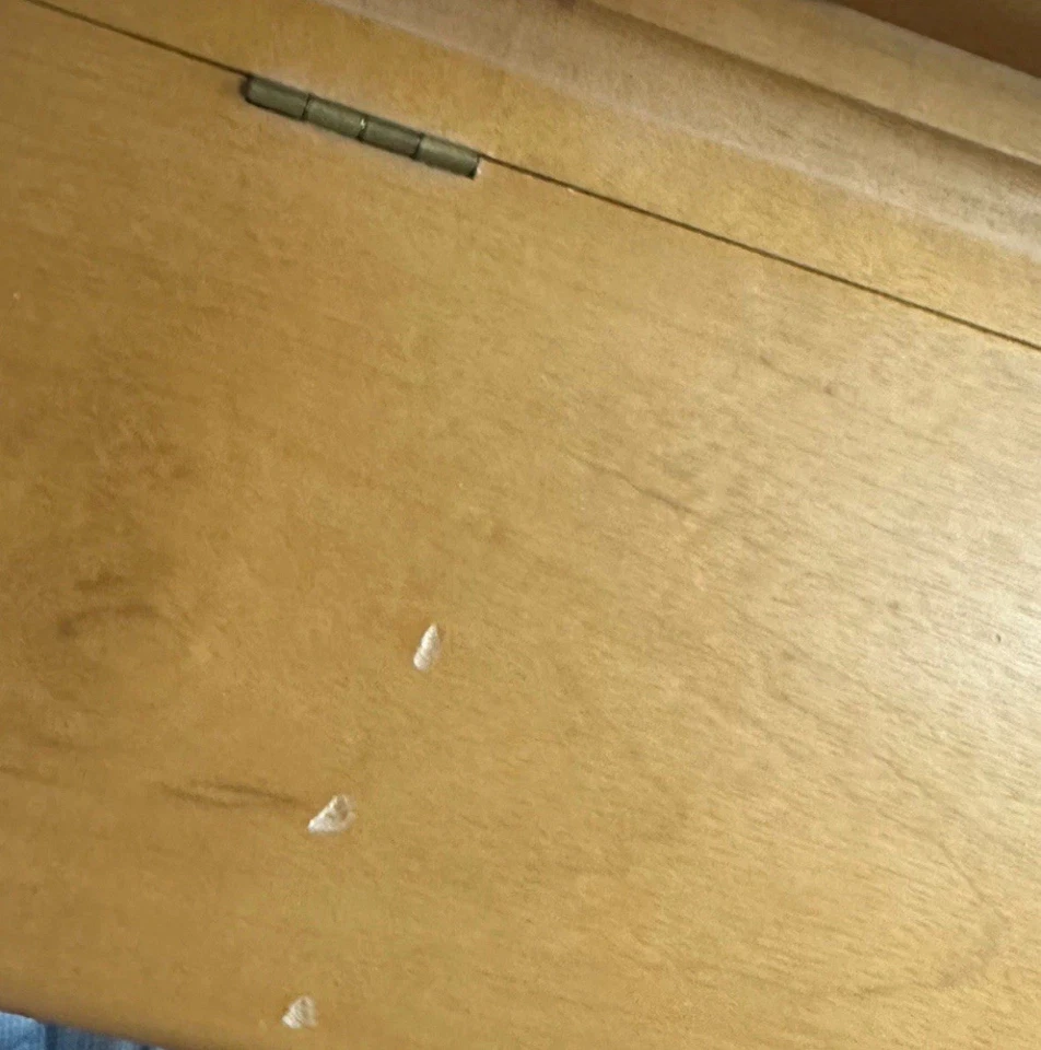 MESA ESCOLAR AMERICAN GIRL MOLLY'S madeira e metal aposentada Pleasant Company - Imagem 3 de 4