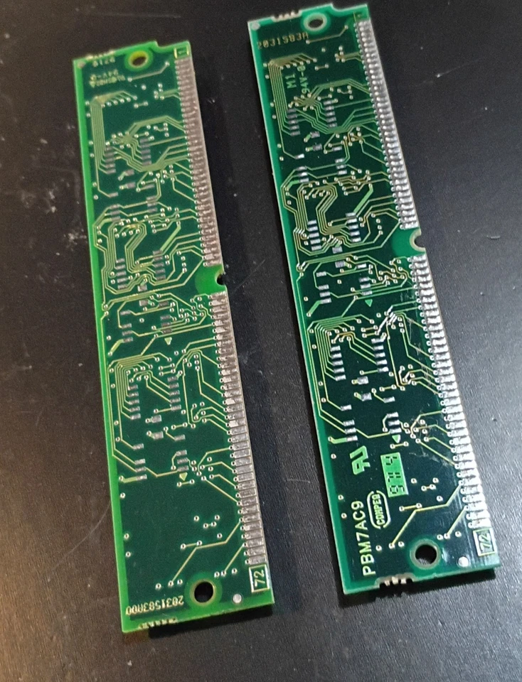 THM324005CS-60 Toshiba 16MB Simm EDO Memory 32MB total - Image 2 of 2