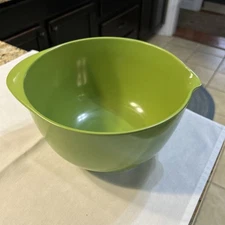 Rosti Mepal Denmark Melamine Spout Mixing Batter Bowl Nesting GREEN 3L