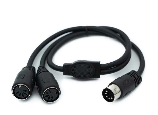 DIN Y Kabel 50 cm 5 polig Stecker zu 2x Buchse Stereo MIDI Adapter in Schwarz DIN Y Kabel 50 cm 5 polig Stecker zu 2x Buchse Stereo MIDI Adapter in Schwarz