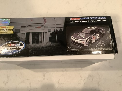 BRIAN SCOTT AUTOGRAPHED 2014 CHEVY CAMARO SHORE LODGE DIECAST & AUTOGRAPHED CARD - Picture 3 of 16