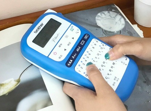 Brother Label Printer PT-H110BW 3.5~12mm 109x202x55mm 400g Blue *English/Korean* - Picture 2 of 8