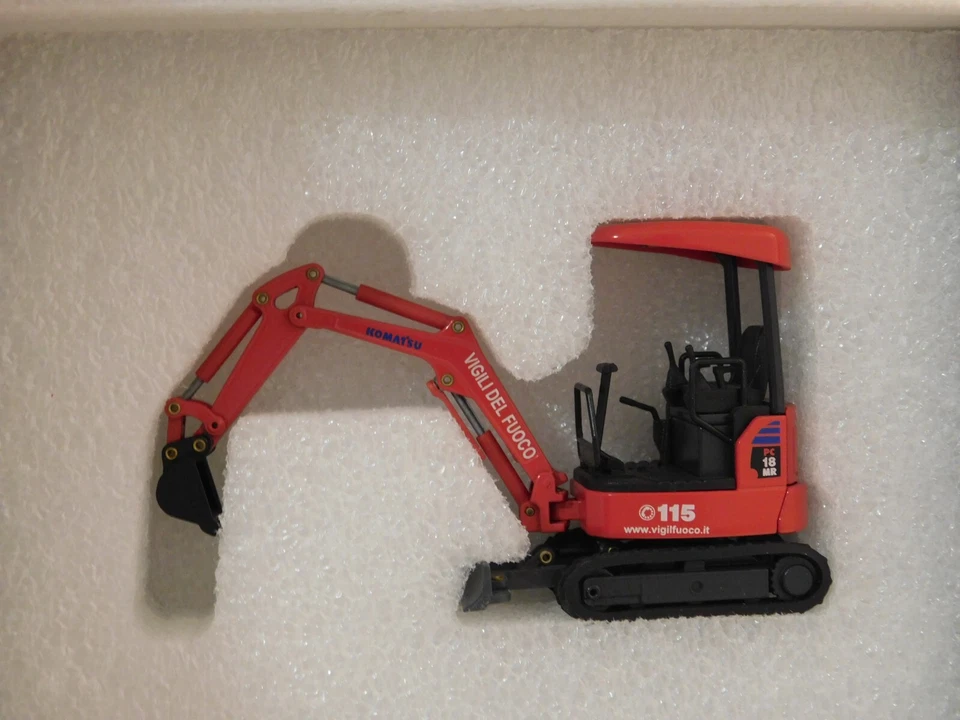 Old Cars Komatsu PC18 Vigili del Fuoco 1/32 art. 63003 - Immagine 2 di 2