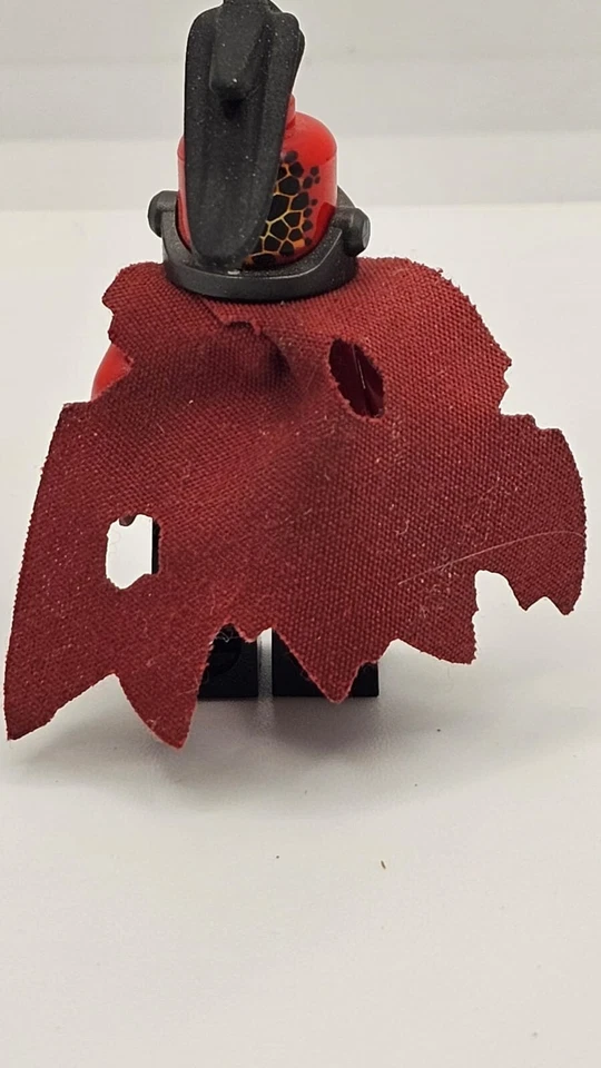 LEGO Nexo Caballeros General Magmar - Cabo Minifigura nex051 70321 Foto 2 de 3