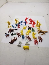 Vintage Lot 32 Plastic Tim-Mee Toys Cowboys & Indians Horses 3"  Red Yellow