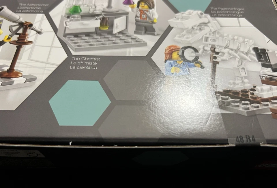 LEGO Ideas Research Institute 21110 Mujeres Científicas Laboratorio Minifiguras Retiradas NUEVO Foto 3 de 4