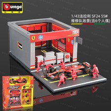 Burago FERRARI 1:43 F1 SF24 No.55 Pit Stop Scene Model Set - F1 Cars/Pit Crew