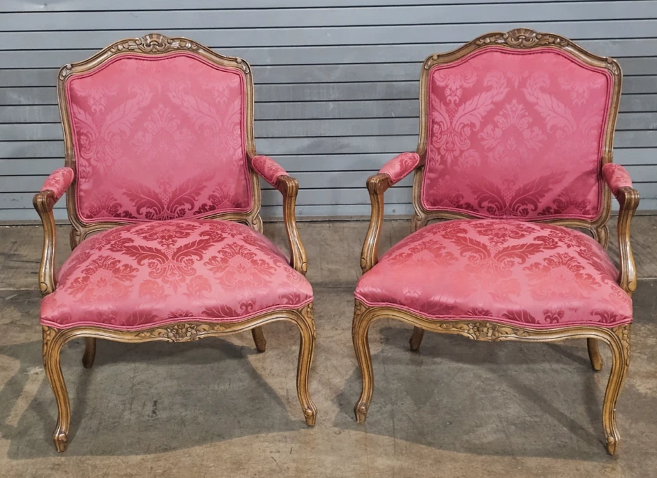 Par de Sillones Provinciales Francés País Tallado Nogal Rosa Seda Tela Damasco Foto 2 de 4