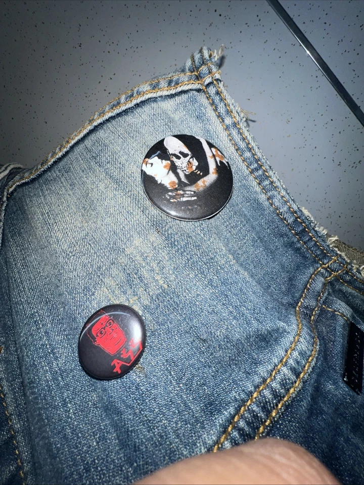 Chaleco vaquero vintage COMUNE punk rock de mezclilla prendedores rasgados sin mangas mediano 🔥🔥 Foto 3 de 4