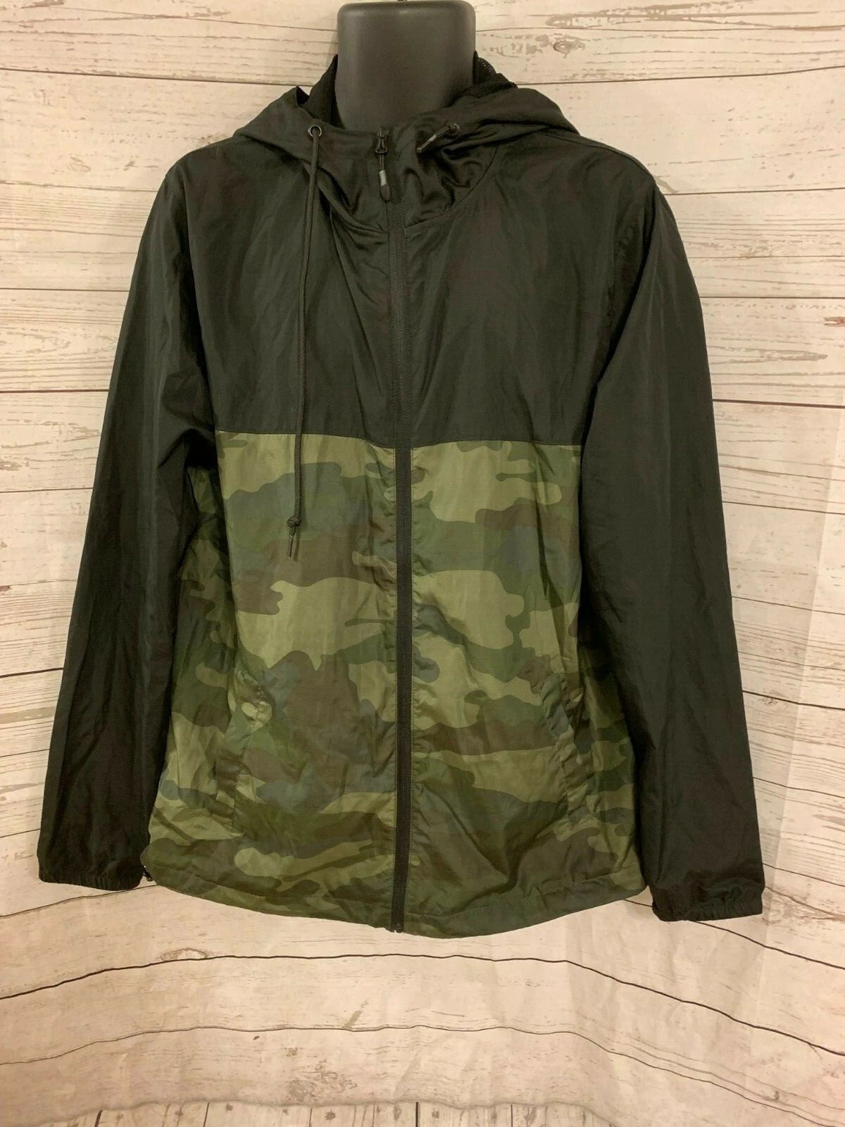 Independent Trading Company Men’s Windbreaker Jacket Hooded Camo Size L