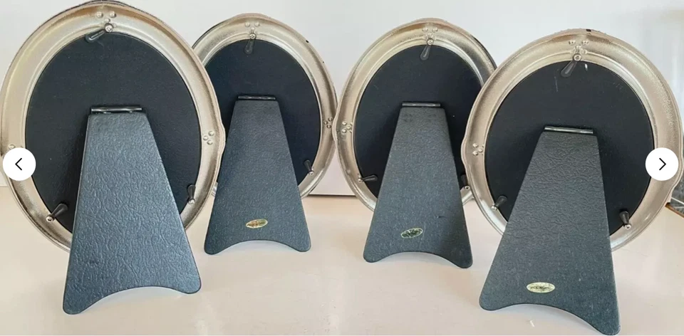 Juego de 4 marcos de fotos ovalados de esmalte negro y diamantes de imitación 4 x 6 de Pinnacle Foto 2 de 4