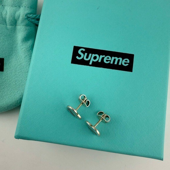 【片耳・箱無し】Supreme tiffany heart earrings RARE Tiffany x SUPREME Mini Heart Earrings in Sterling