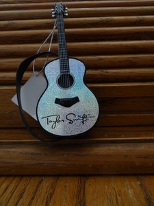 Taylor Swift \