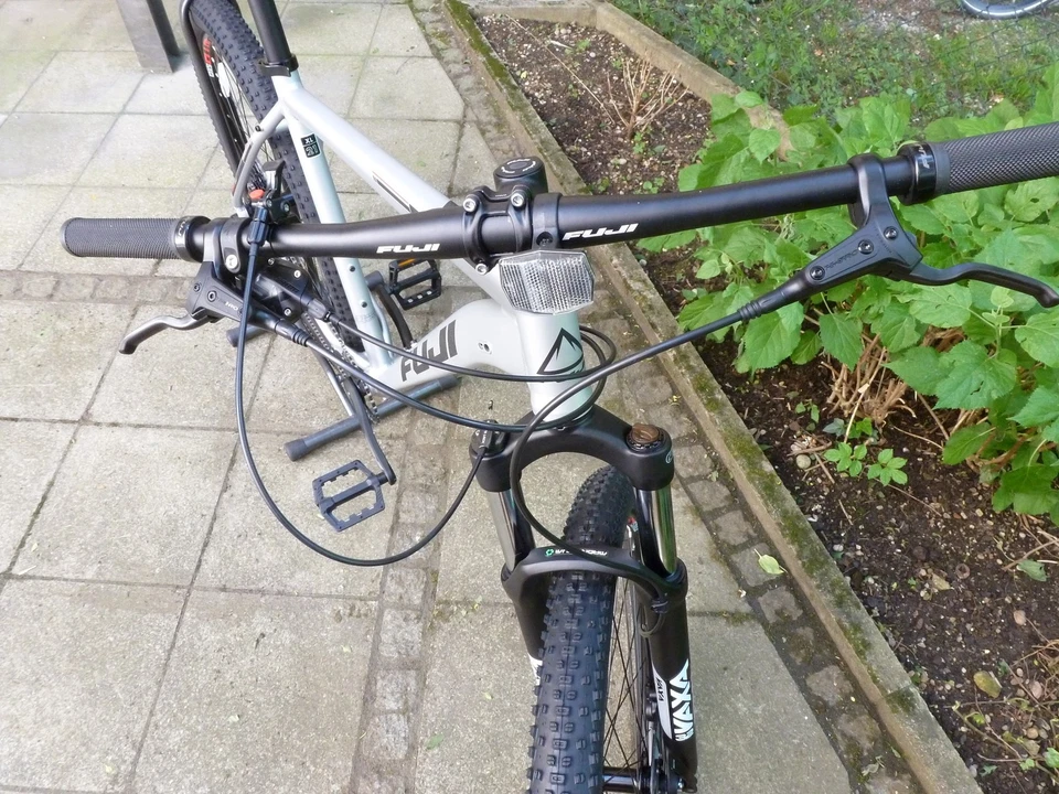 Fuji NEVADA 29 1.1 LTD SRAM Edition 17'' Satin-Silver - Bild 3 von 4