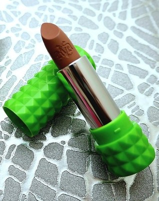 Kat Von D Kvd Divine Studded Kiss Lipstick Creme Lip Color Limited Edition Rare